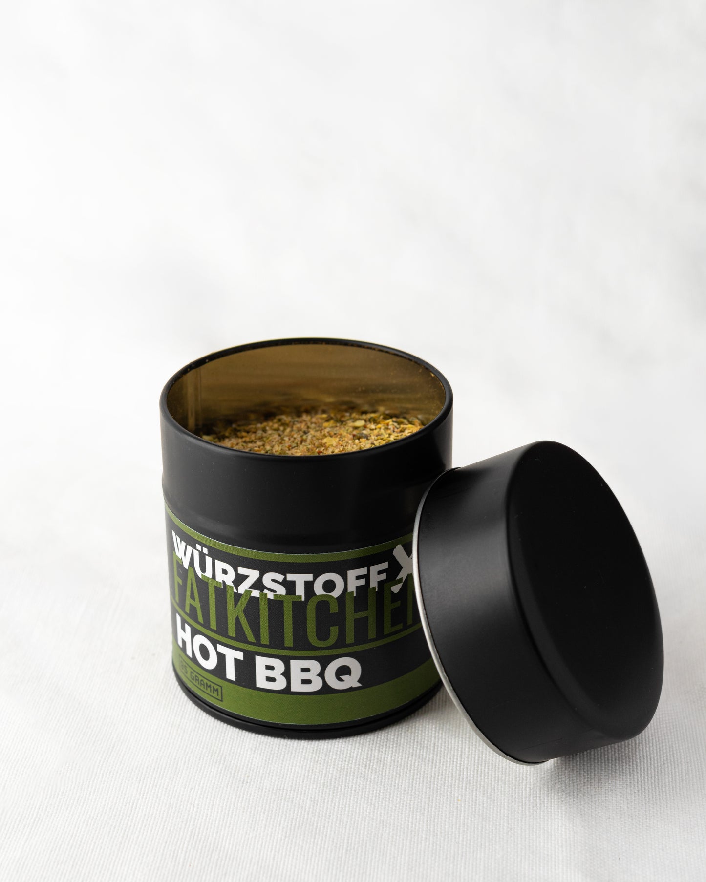 selangār × FATKITCHENS - HOT BBQ Kombi-Set